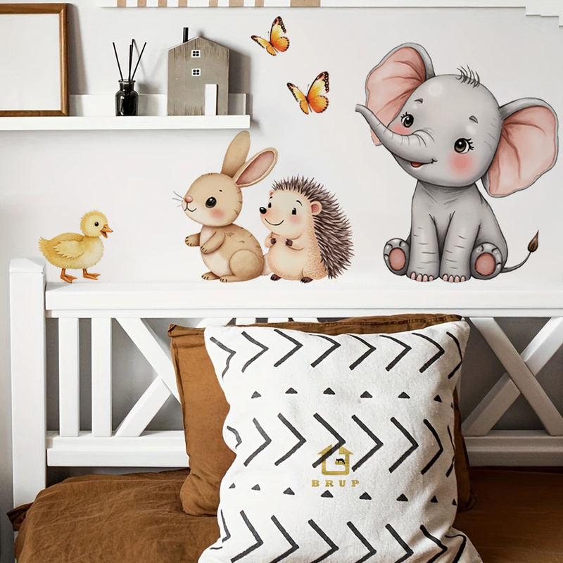 Baby Nursery Room - Naklejka ścienna z kreskówkowymi zwierzętami -